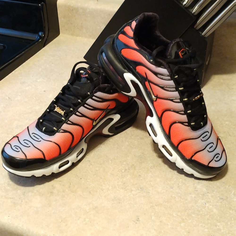 NWOT Nike's